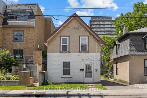 198 Hinchey Avenue, ON K1Y 1L7