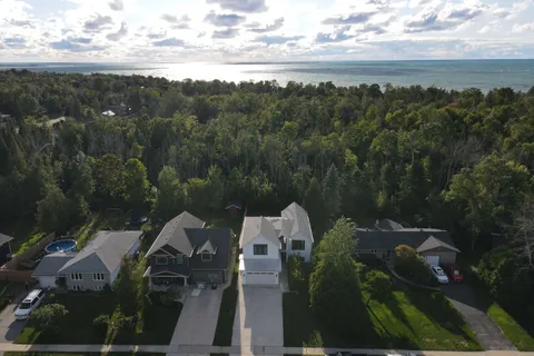 72 OTTAWA Avenue, ON N0H 2L0