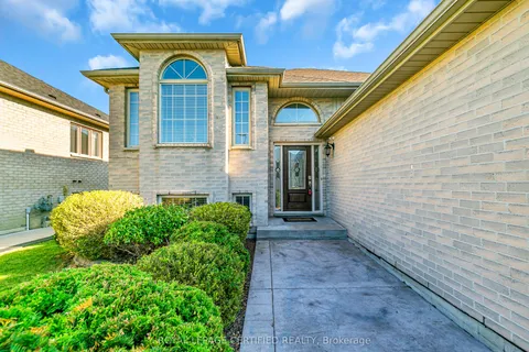 181 Rockhaven Drive, ON N9K 1E9