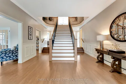 14 Belton Avenue, ON K2S 1G7