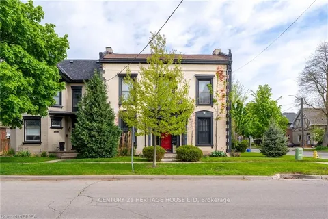 220 Nelson Street, ON N3S 4C1