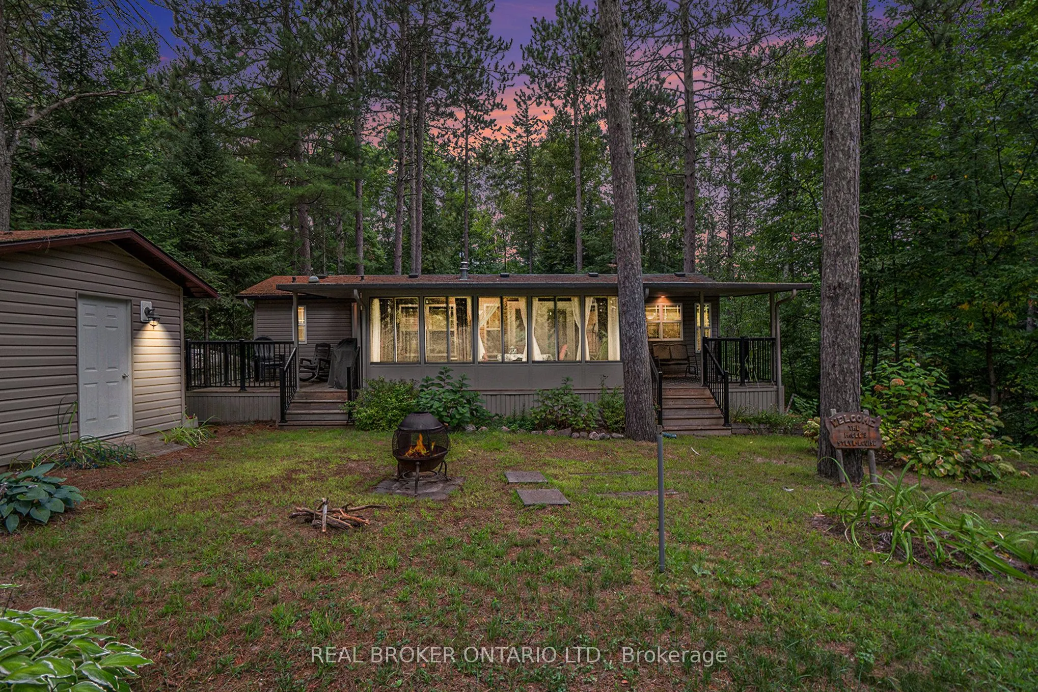 240 Pinewood Park Road, ON K0J 1Y0