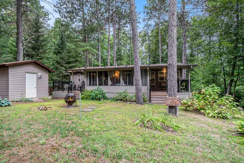 240 Pinewood Park Road, ON K0J 1Y0