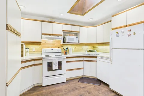 304 Maple Street, ON N2Z 2X3