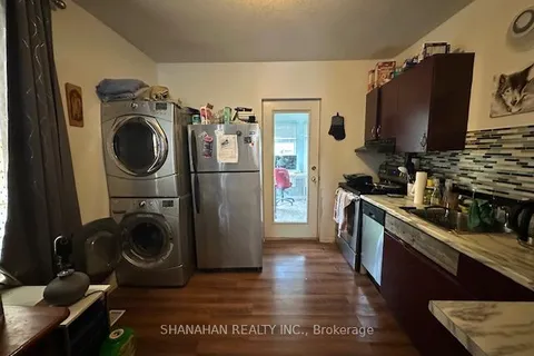 126 Metcalfe Street, ON N7G 1M8