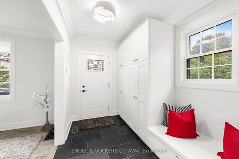 22 Mount Pleasant Avenue, ON K1S 0L8