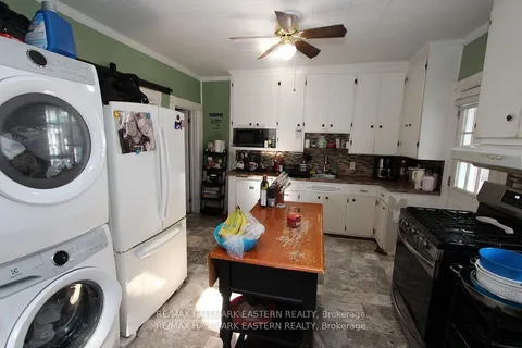 175-177 Front Street, ON K0L 1L0