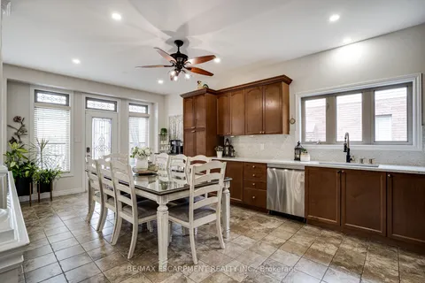 575 Stonehenge Drive, ON L9K 1T4