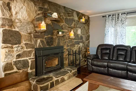 1118 Francis Street, ON K7V 1H0