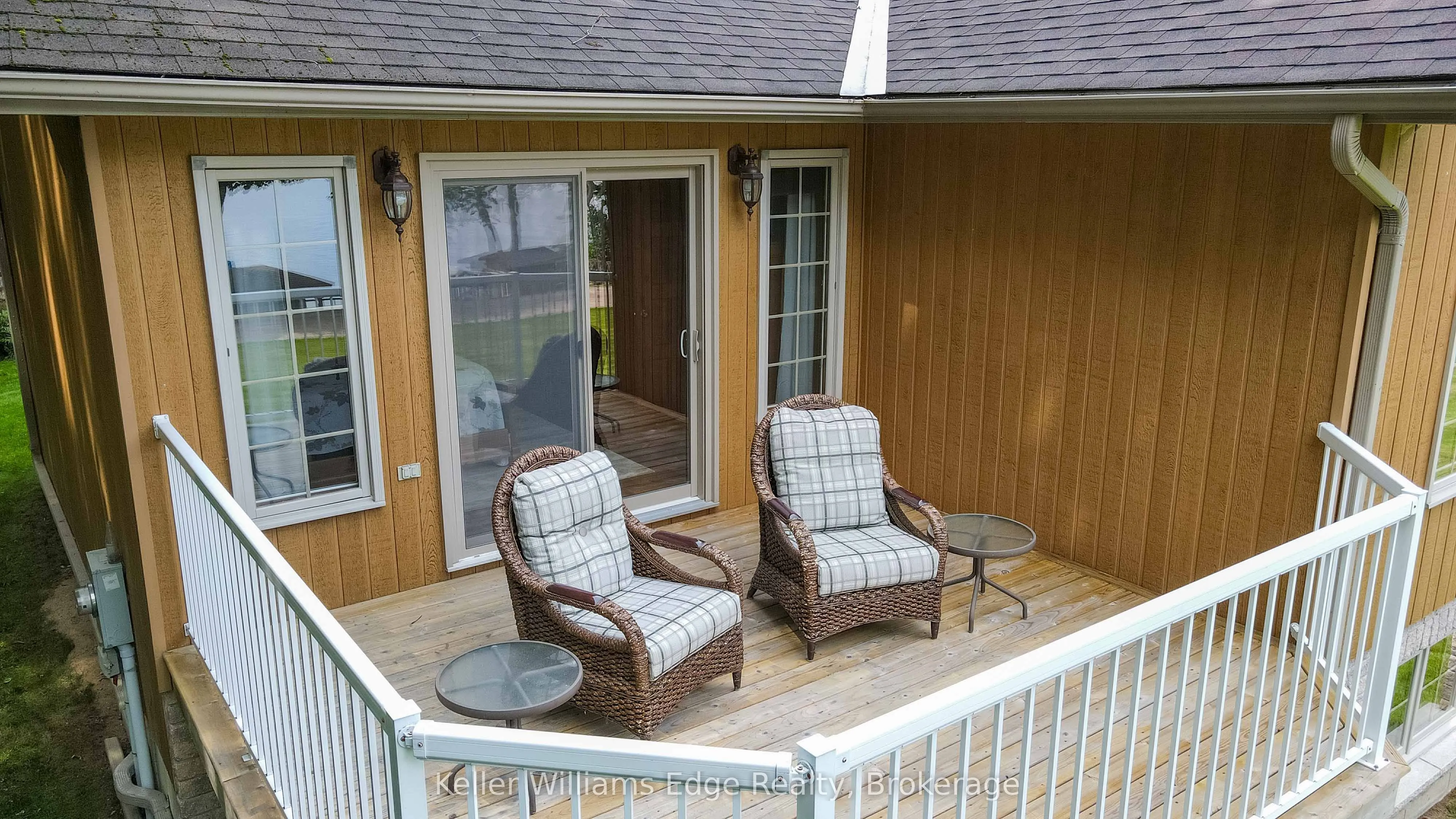 165 LAKESHORE Drive, ON K0J 1L0