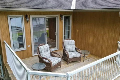 165 LAKESHORE Drive, ON K0J 1L0