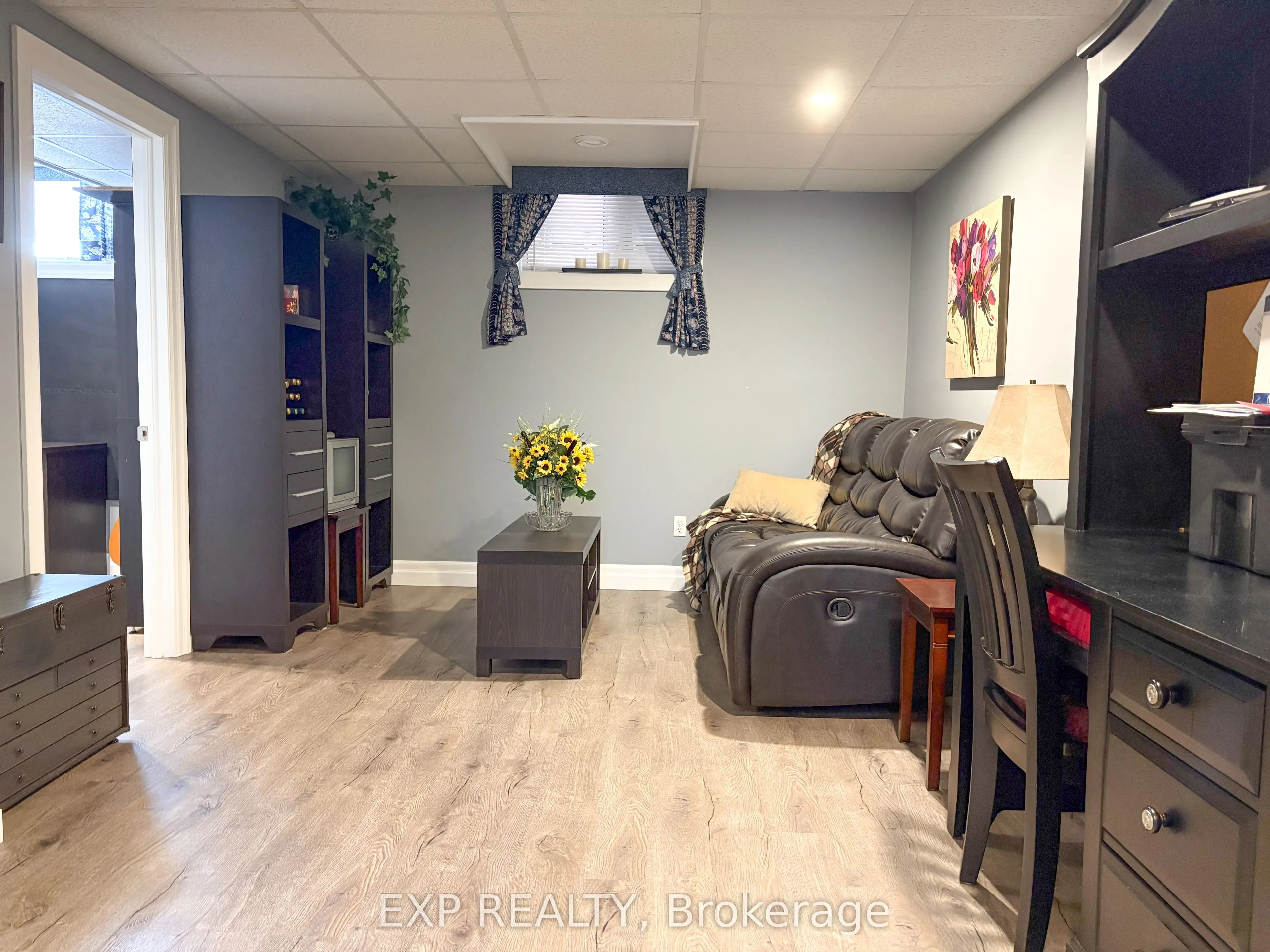 818 Eighth Street, ON K7V 4K9