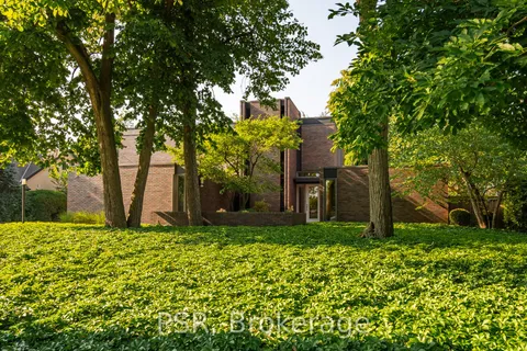 31 Auchmar Road, ON L9C 1C6