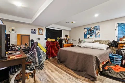 26 Colonial Street, ON L3C 5W5