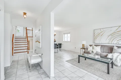 9 Valanna Court, ON L9C 7A3