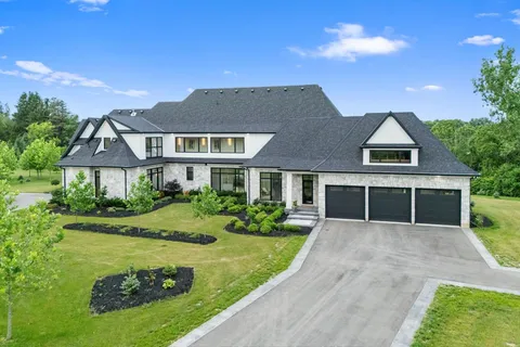 2 River Road, ON N3T 0N2