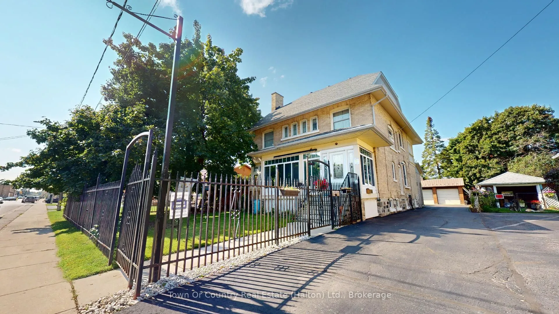 540 10th Avenue, ON N4N 2P4