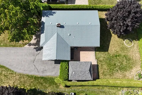 38 Hadley Circle, ON K2H 6N9