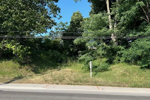 351 Sidney Street, ON K8V 2V1