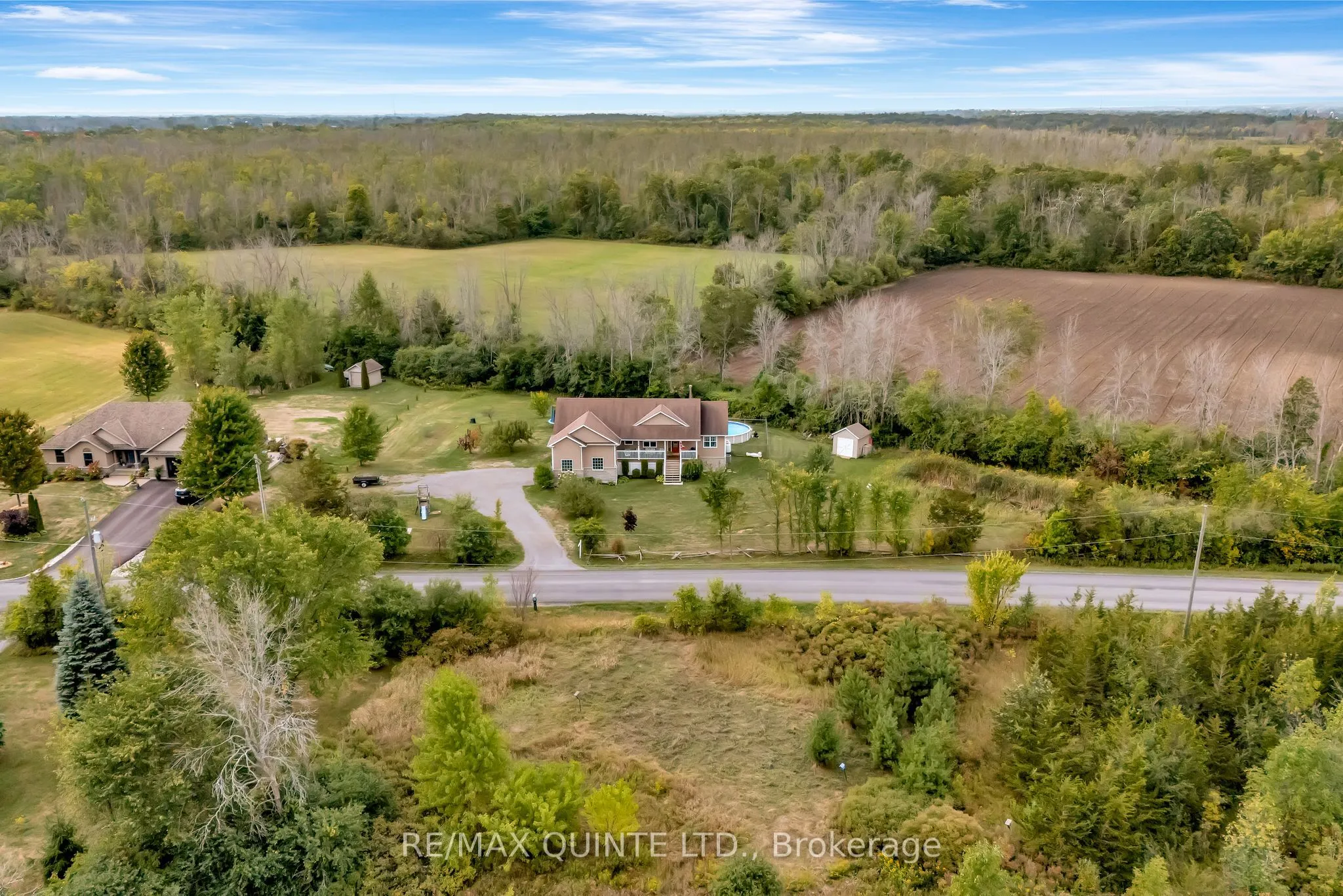 405 Brennan Road, ON K8N 4Z6