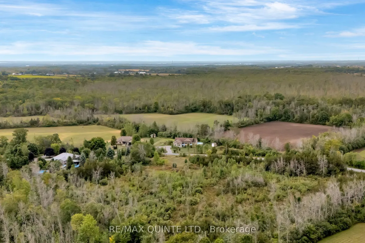 405 Brennan Road, ON K8N 4Z6