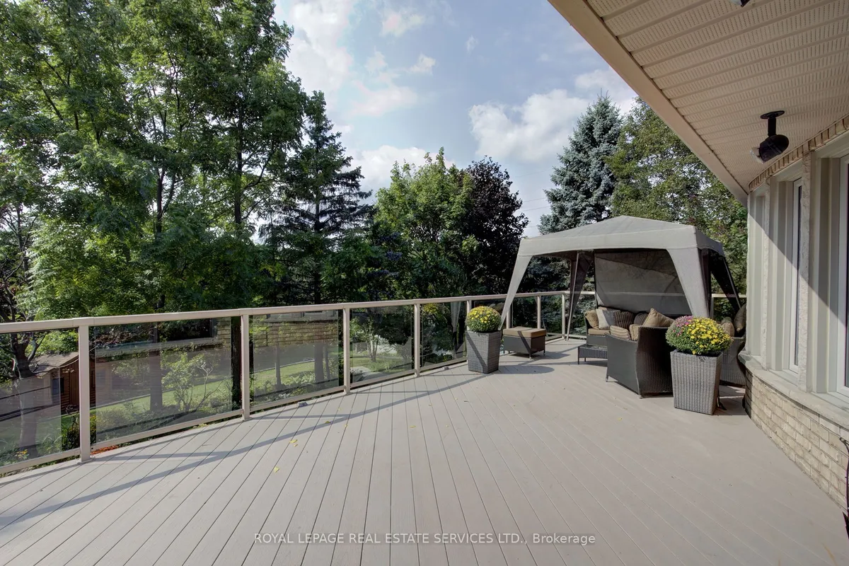 59 Elodia Court, ON L9C 7R2