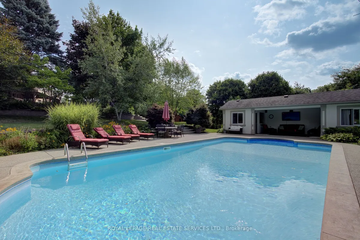 59 Elodia Court, ON L9C 7R2