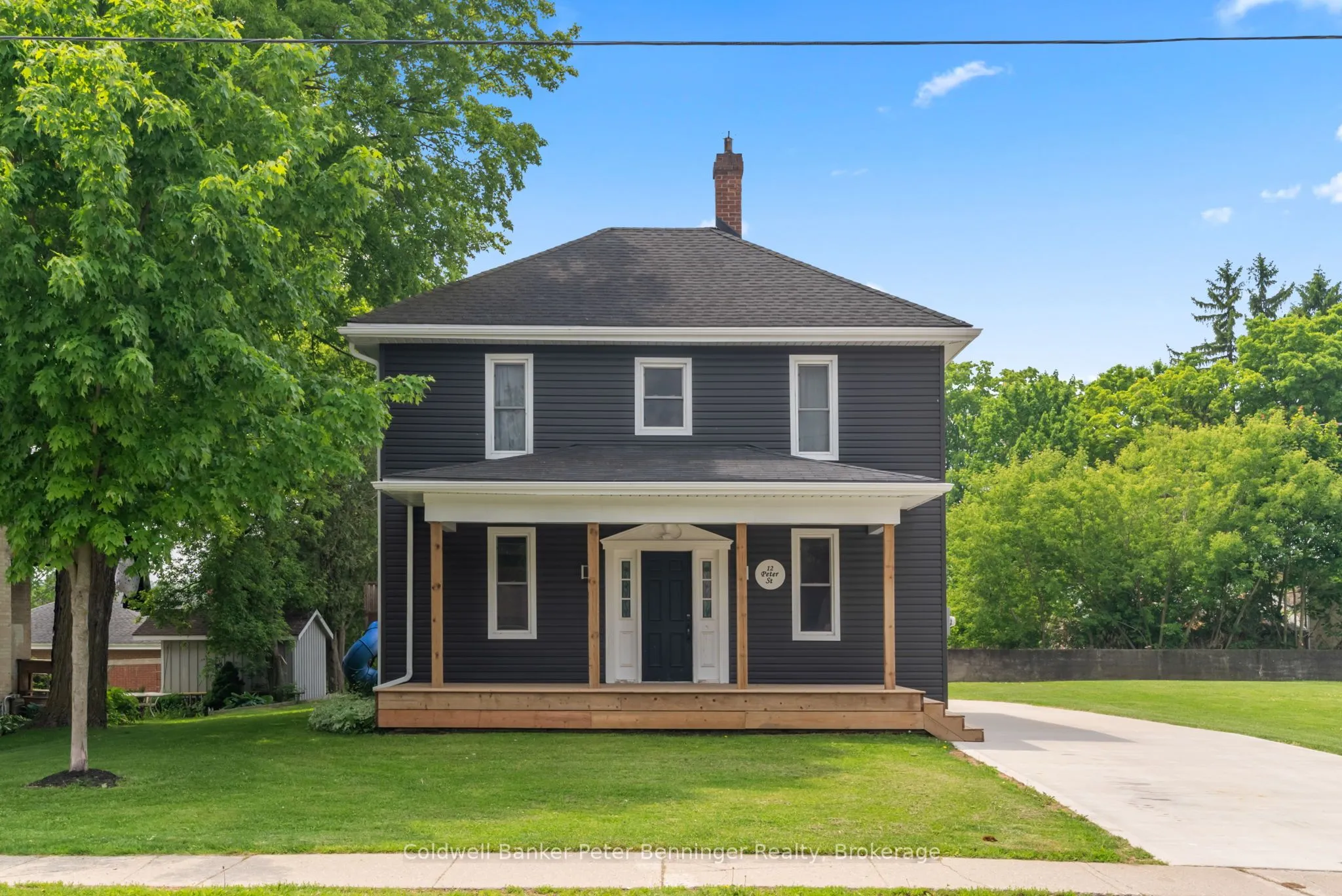 12 Peter Street, ON N0G 2J0
