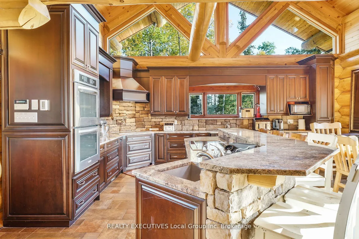 240 KANICHEE MINE Road, ON P0H 2H0