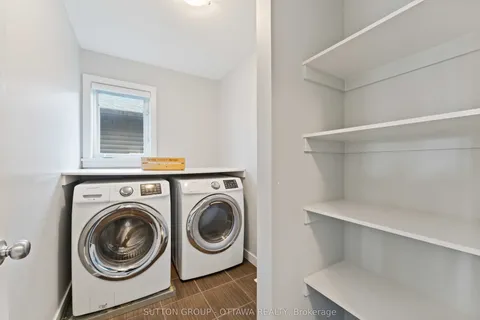 43 ARIDUS Crescent, ON K2S 2L4