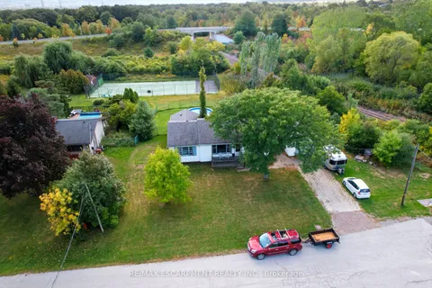 68 Atkinson Boulevard, ON L9H 7A7