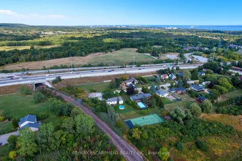 68 Atkinson Boulevard, ON L9H 7A7