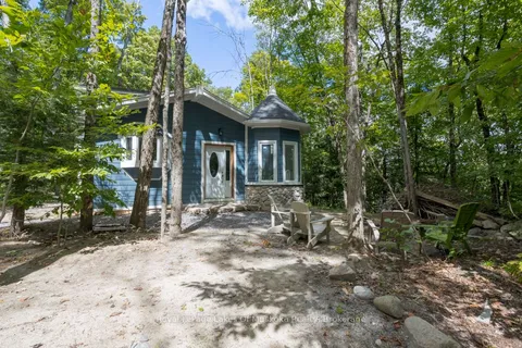 16 Long and Winding Road, ON P2A 2W8