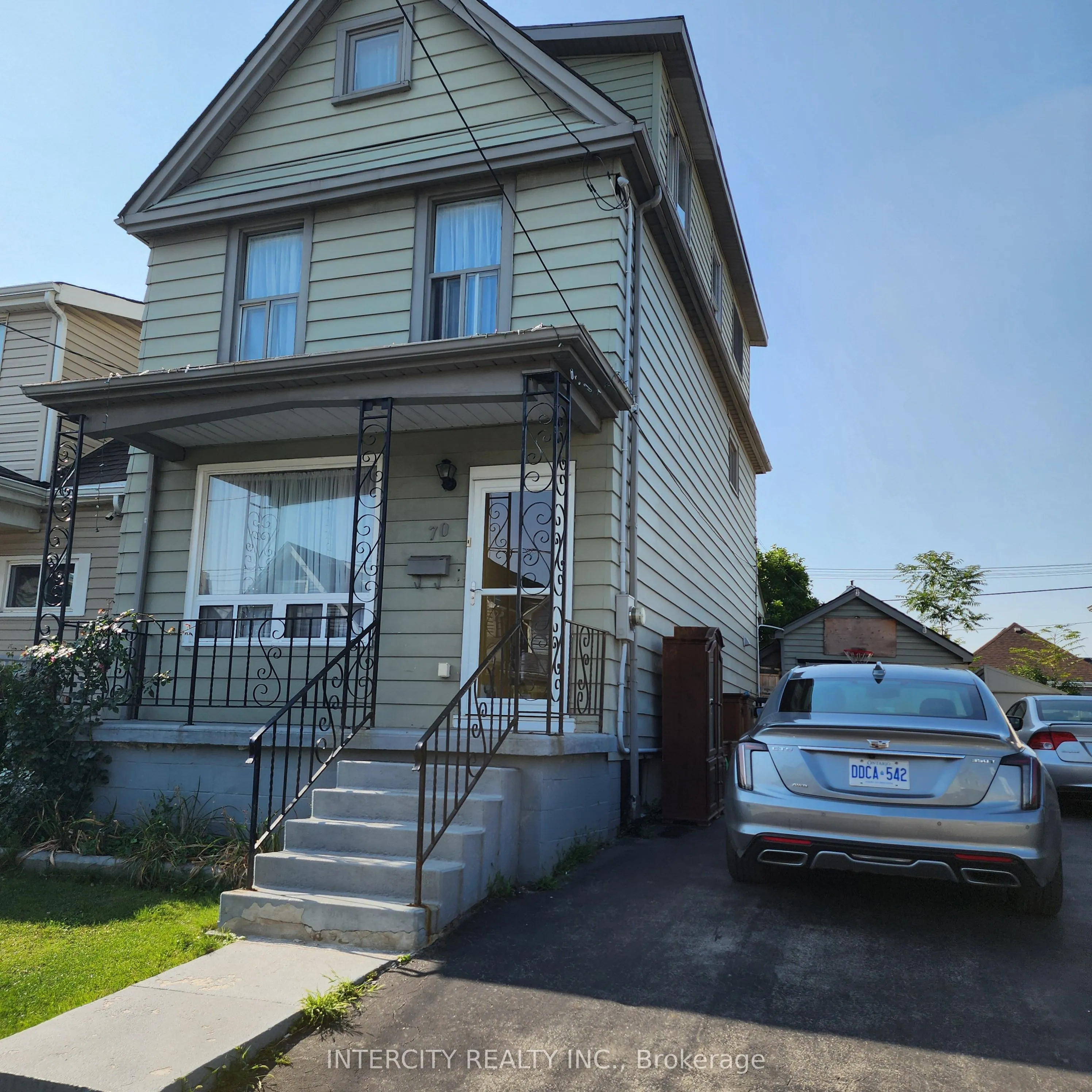 70 Mayflower Avenue, ON L8L 2K4