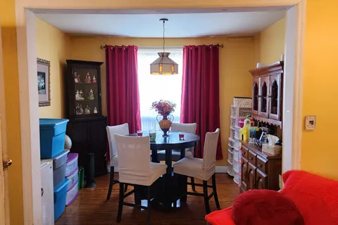 70 Mayflower Avenue, ON L8L 2K4