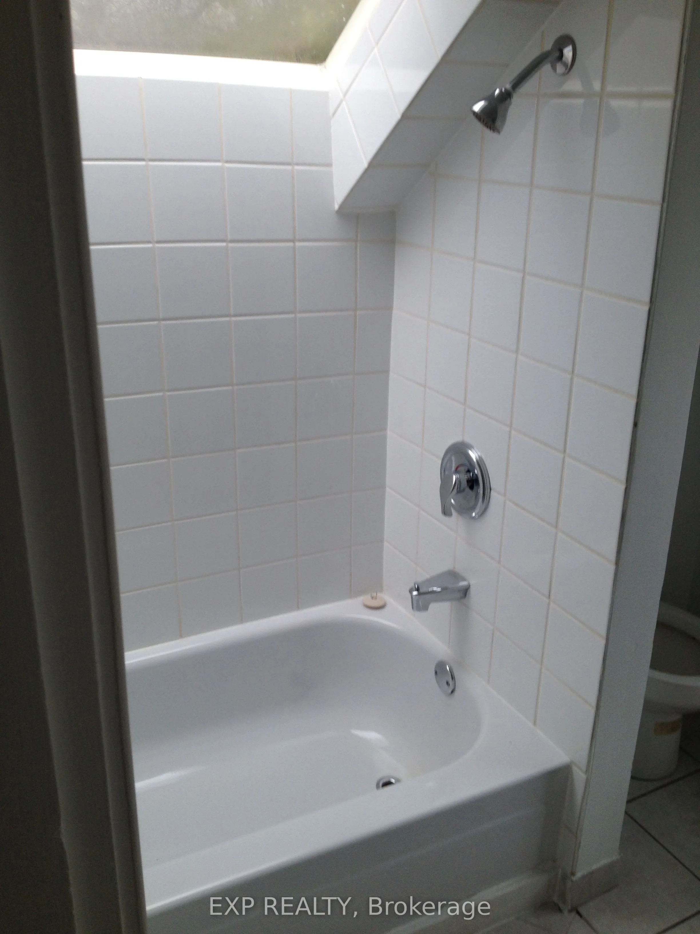 294 Moffatt Street, ON K7C 3L4