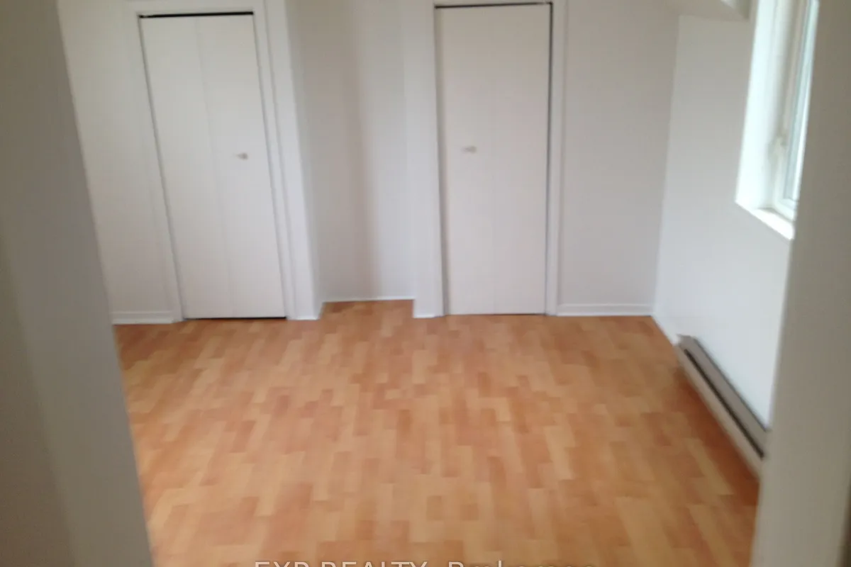 294 Moffatt Street, ON K7C 3L4