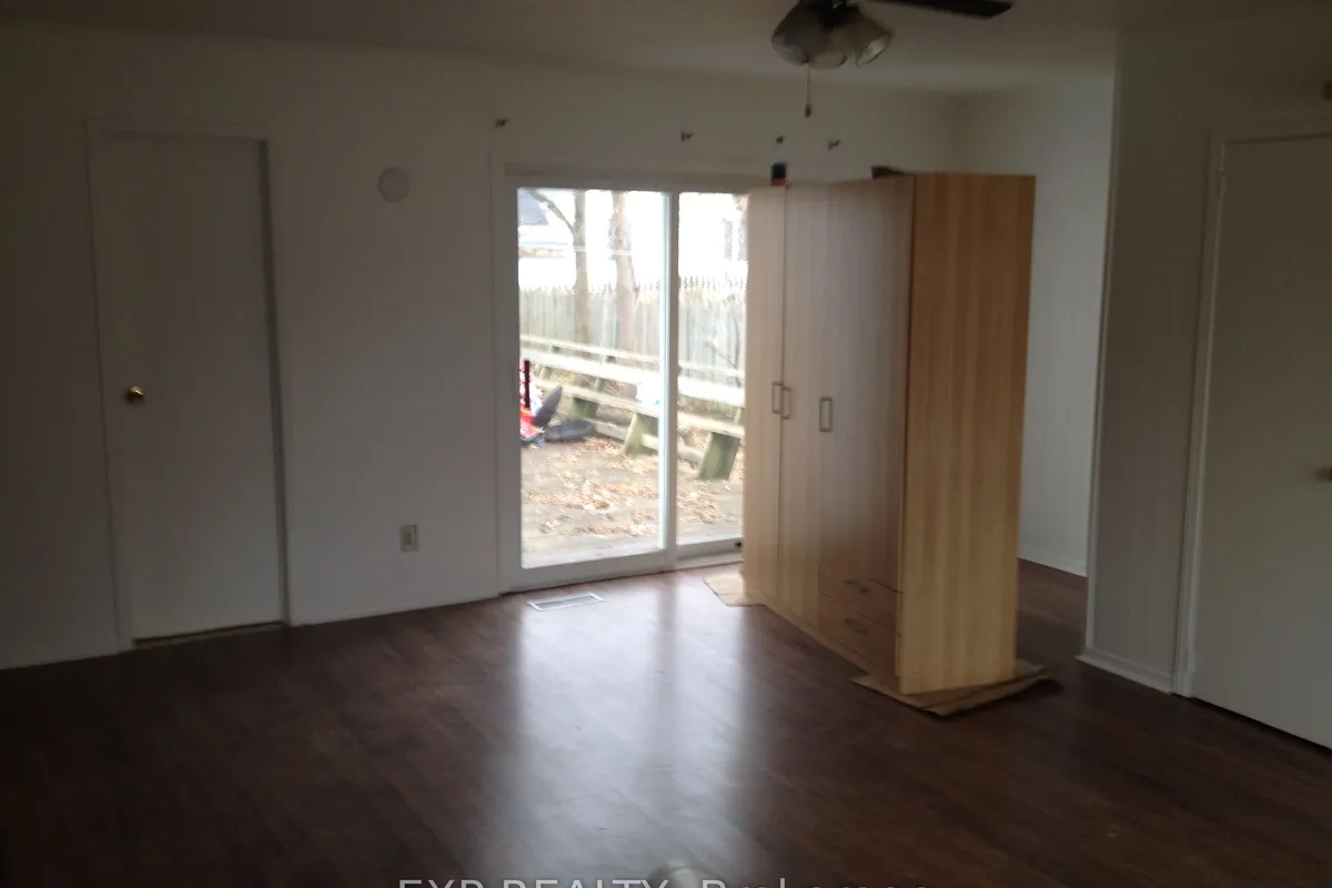 294 Moffatt Street, ON K7C 3L4