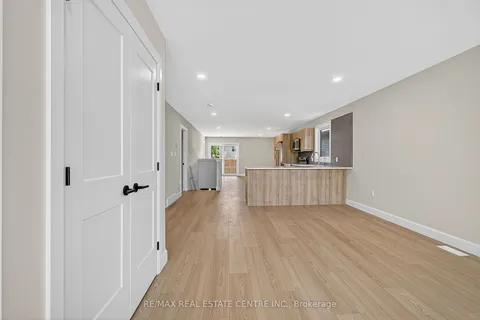 93 Moonstone Crescent, ON N7M 0S2