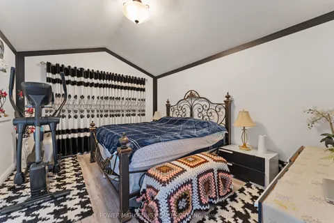 2316 Longwater Street, ON K1W 1K7