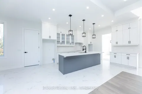 8 Prentis Court, ON L9V 3M9