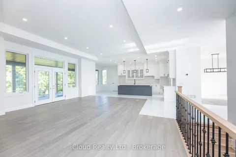 8 Prentis Court, ON L9V 3M9