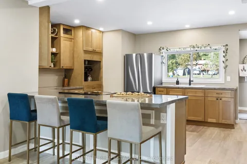 76 Bond Street, ON K0M 1N0