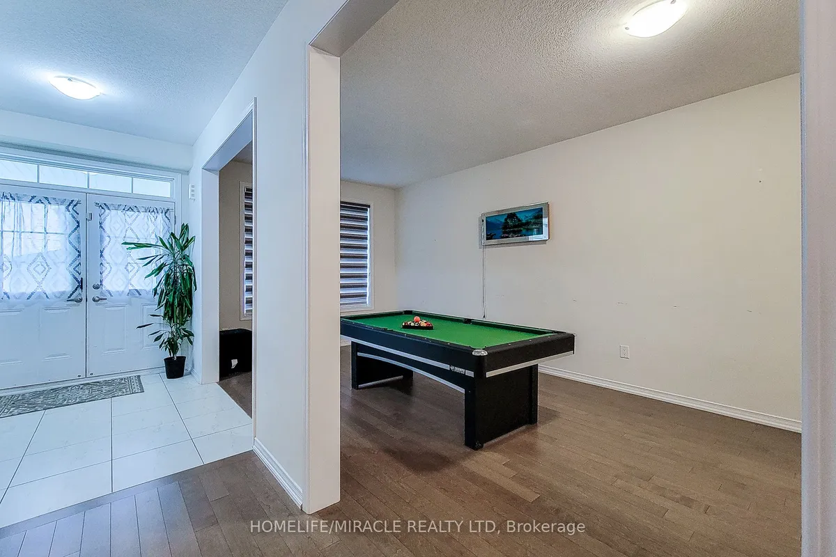 11 Seanesy Drive, ON L3B 0G1