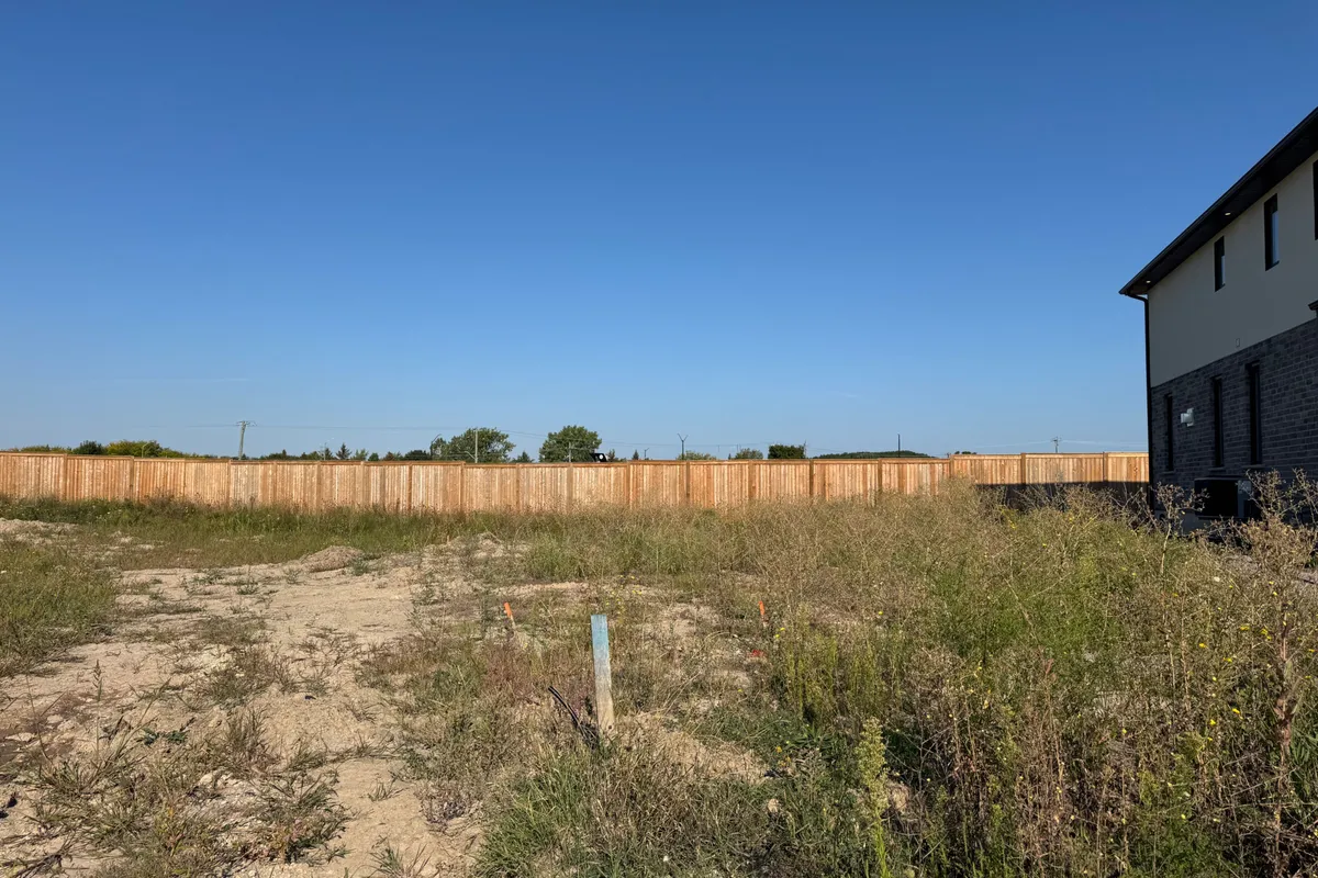 6184 Curlin Crescent, ON L2H 0H8