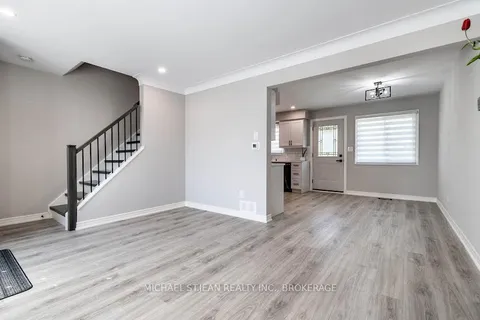 261 Scott Street, ON L2N 1H9