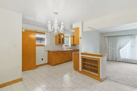 98 East 16th Street, ON L9A 4J3