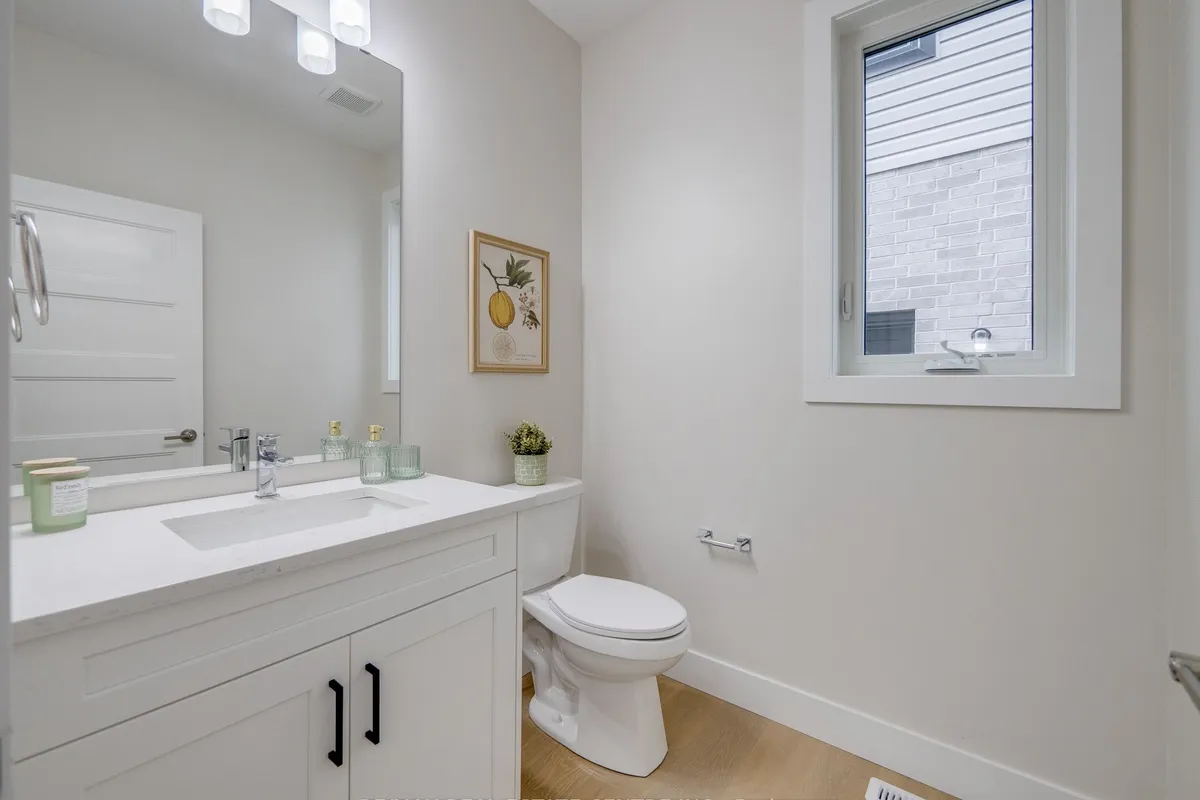 7966 Fallon Drive, ON N0M 1V0