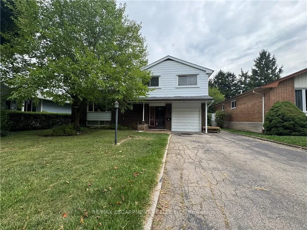 176 Laurier Avenue, ON L9C 3S6