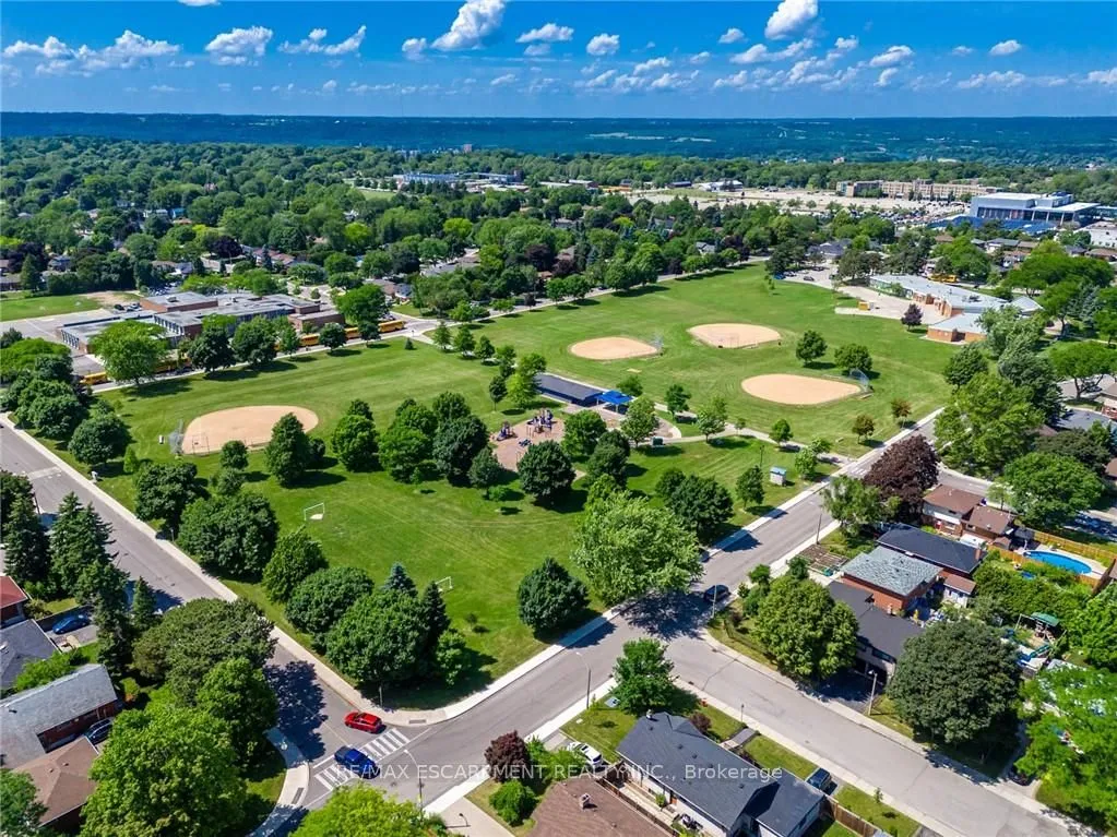 176 Laurier Avenue, ON L9C 3S6